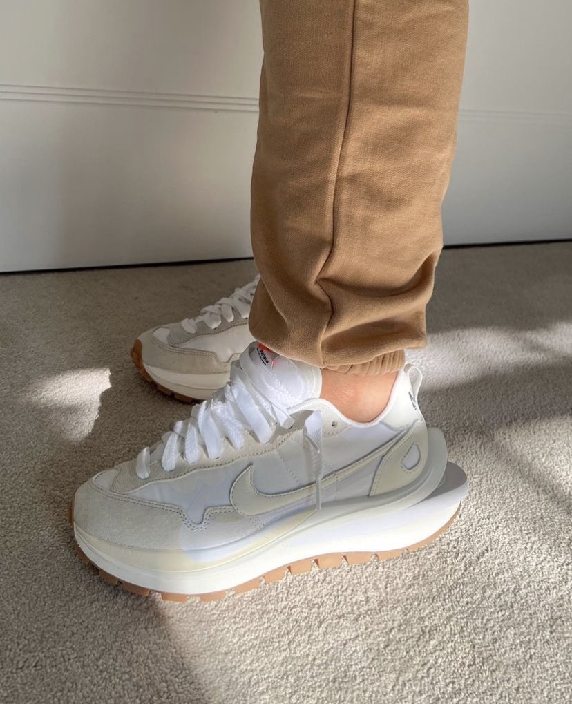 bestoffshoes's tweet photo. Nike x Sacai VaporWaffle https://t.co/Xf1RpRNHSJ