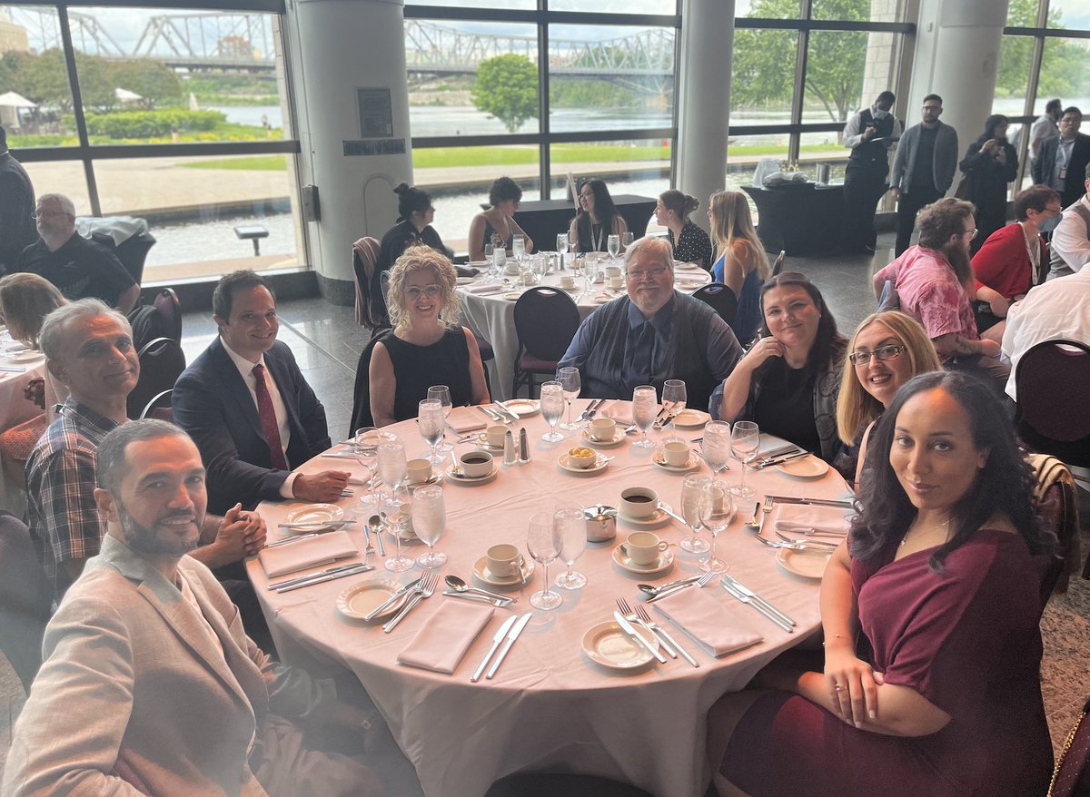 The final day of the @STLHESAPES conference included presentations by <a href="/tweet4education/">Tweet4education ღ ツ 🇨🇦</a> and <a href="/CummingsJill/">Jill Cummings, Ph.D.</a> on 'Teaching in the Post COVID-19 Era' and culminated with a gala at the <a href="/CanMusHistory/">Museum of History</a>! Here is a roundup of the week 💙 #STLHESAPES2022 
⁩