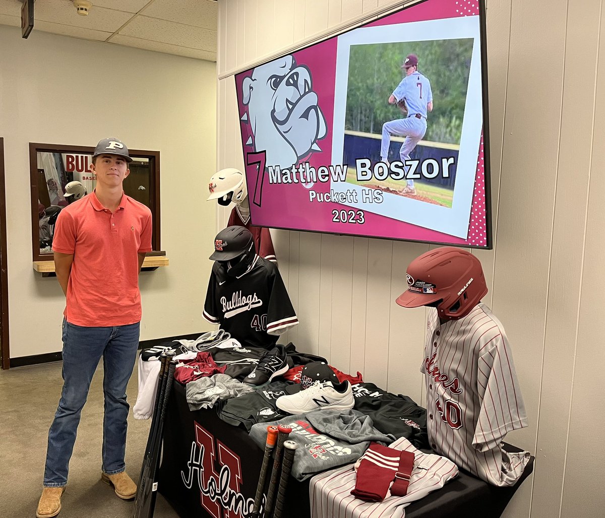 BoszorMatthew's tweet photo. Had a great visit at @HolmesCCBSB! https://t.co/J7lxCGWjQT