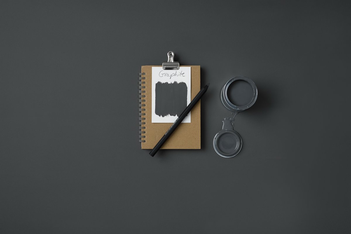 rustoleumuk's tweet photo. Dark and moody 🖤

Darker colours create a minimalist, sleek and sophisticated interior.

Follow our how-to guide on how to paint your staircase: https://t.co/vkBa20GxHC 

🎨
Wall Paint - Flint
Floor Paint - Graphite 

#floorpaint #darkcolours #rustoleumflint #rustoleumgraphite https://t.co/orQlAMUFSJ