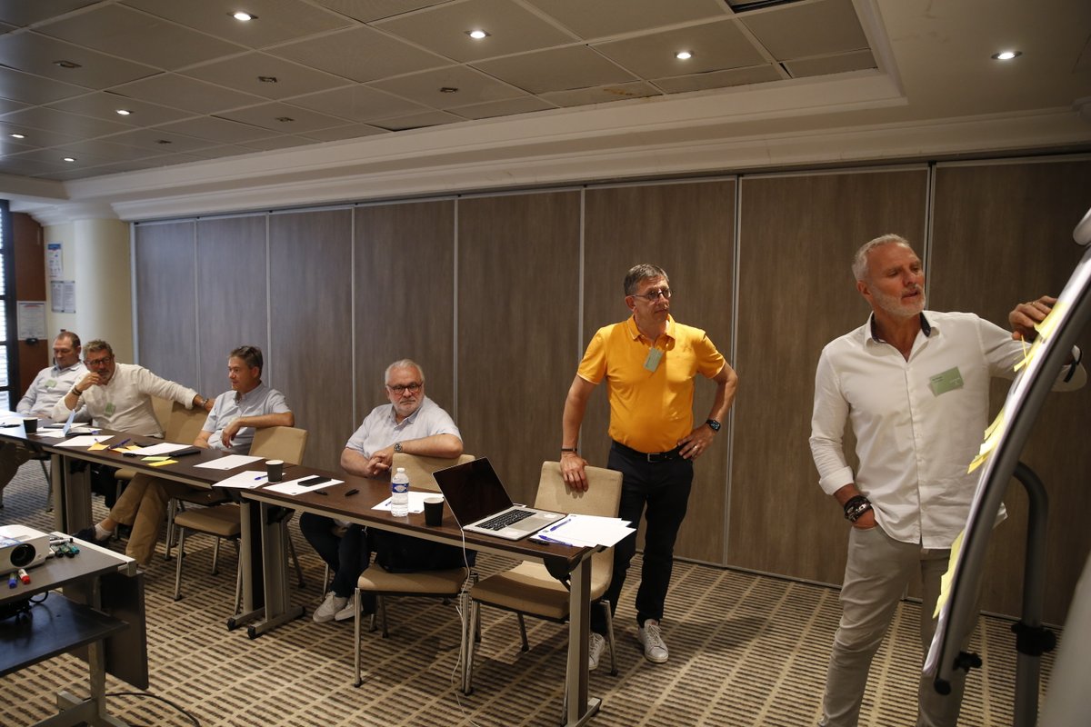 💬 Cloud, manque de talents, sobriété/frugalité numérique, sécurité numérique, valorisation et monétisation des données et enjeux technologiques... Tant de sujets passionnants qui ont animé les débats des ateliers collaboratifs de cette 2ème journée riche en partage !