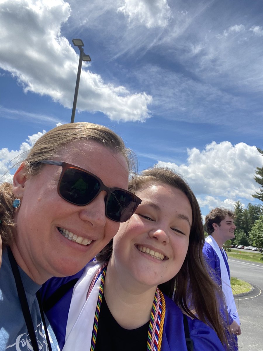 ATubaToothpaste's tweet image. CONGRATULATIONS to the PHS graduates!! (Sorry if I missed a photo with you!!)