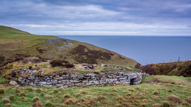 TheBrochProject's tweet photo. Hello @PetrocTrelawny, next time you're on a coastal #Highland journey, please bear us brochs and #Caithness in mind...

We'd love to take you down to #OusdaleBroch or #Nybster for a wee dander through 2,000 years of #Highland prehistory!

📸- Peter Moore https://t.co/5o7BQBASA5
