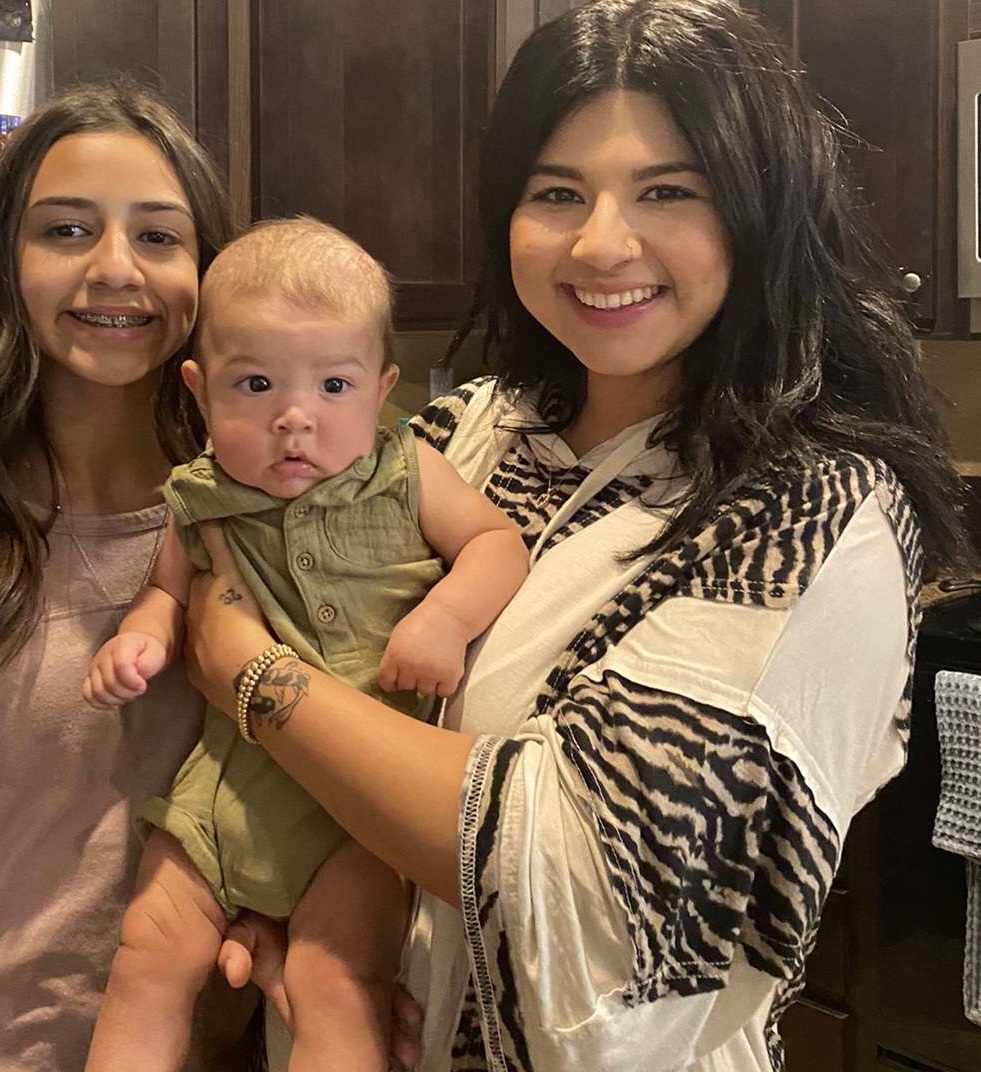 Edith12Sanchez's tweet photo. A lot has changed since the last time I got on twitter. 

One of the most important things is that I’m a Tia to the cutest nephew.
Ozzy ♡ https://t.co/dg1kRsiNAN