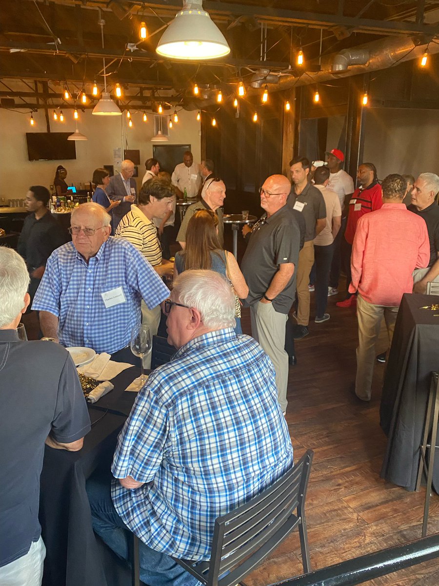 Atlanta Deacs, thank you for making Destination DEACTOWN with <a href="/ForbesWakeHoops/">Steve Forbes</a> a success! We had a great time meeting and speaking with you all!

#GoDeacs