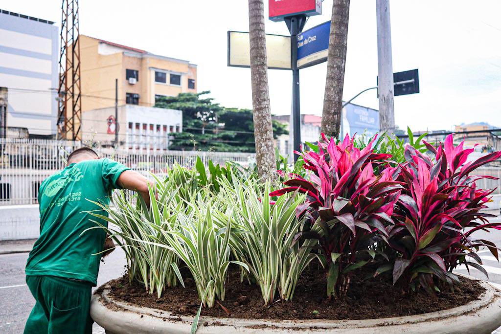 Mais um carinho e cuidado com o nosso Méier <a href="/fpjoficial/">Fundação Parques e Jardins</a> <a href="/Prefeitura_Rio/">Prefeitura do Rio</a>