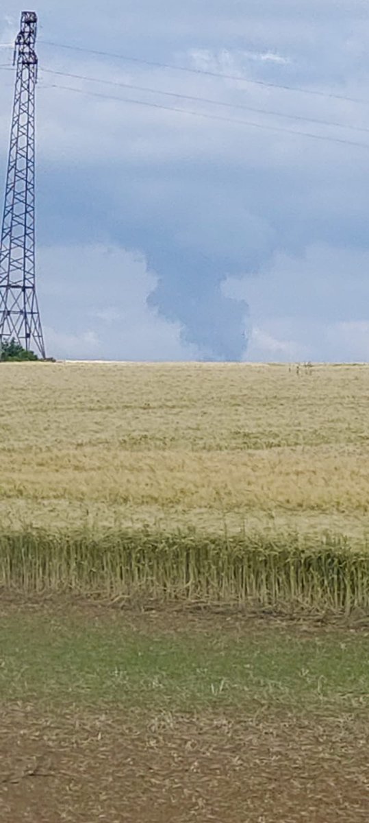 Vanmiddag in de buurt van Metz. Kreeg hem doorgestuurd. Gustnado? <a href="/StormchaserNL/">Wouter van Bernebeek</a>