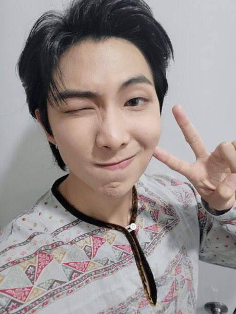 <a href="/BTS_twt/">방탄소년단</a> [Trad 🇧🇷] 

Music Bank presencial pela primeira vez depois quase de 3 anos 
Eu senti a sua falta 
Muito brigado a todos que vieram e eu estava um pouco tímido, mas mesmo assim foi divertido 
Vejo você em breve! 💜

🍓<a href="/BTS_twt/">방탄소년단</a> ©btsinthemoment