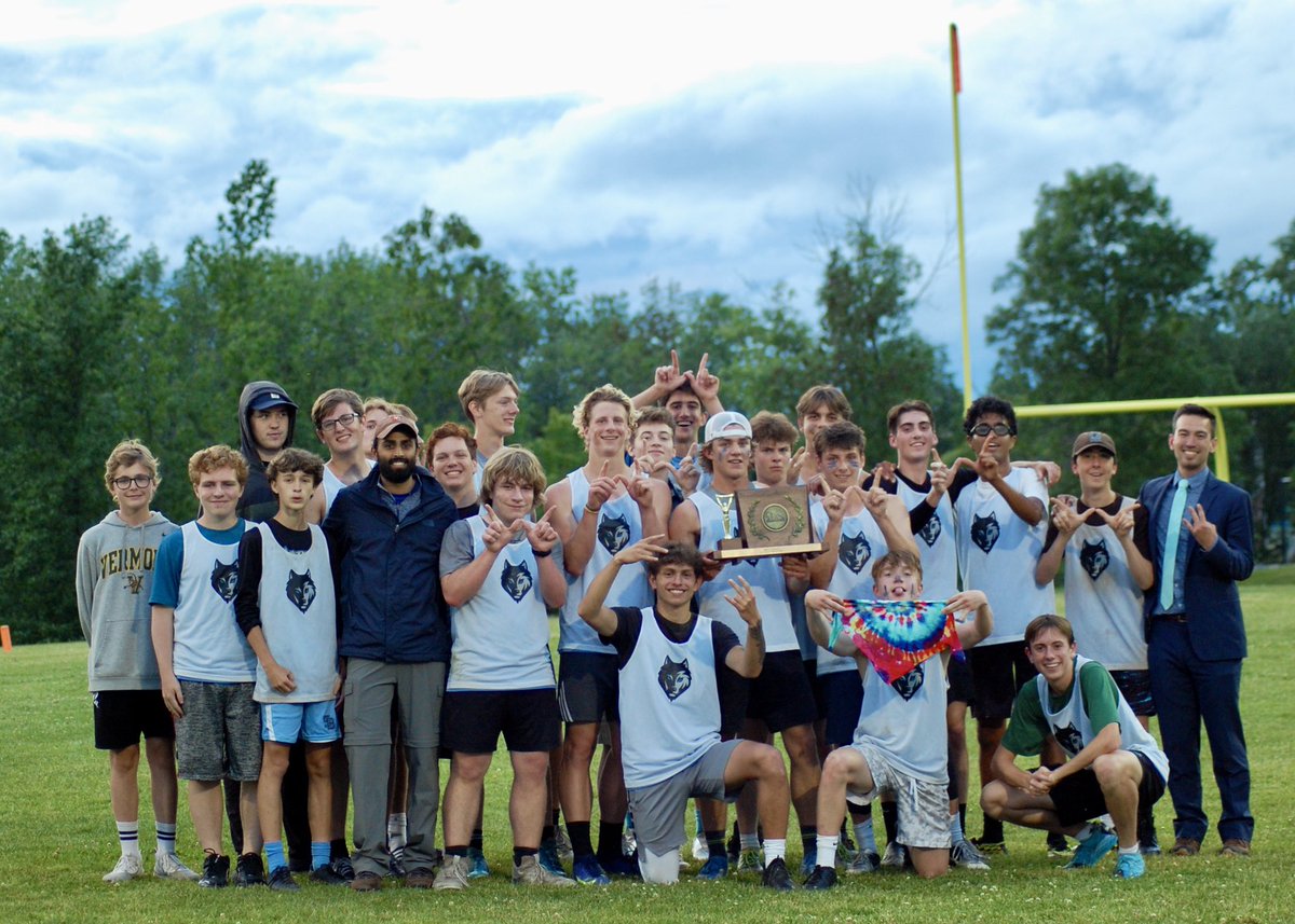 SandraFlemer's tweet photo. Couldn’t be happier for this amazing team!  2022 Boys Ultimate State Champs! @SBWolfPack @pburkevt https://t.co/uBwABu6Pbt