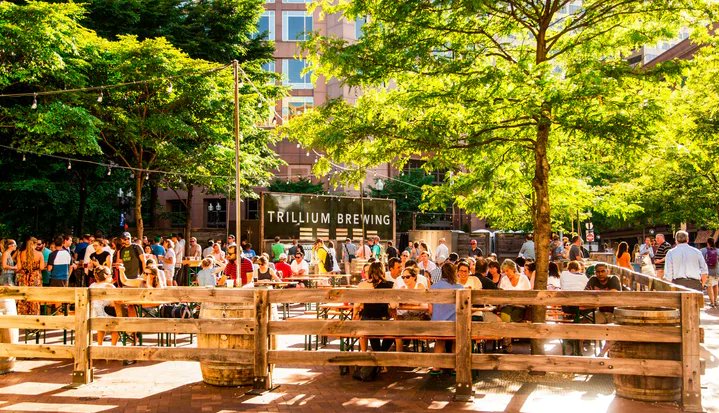 AmericaCrftBeer's tweet image. Boston’s Best Beer Garden Returns americancraftbeer.com/bostons-best-b… #CraftBeer #Boston @trilliumbrewing