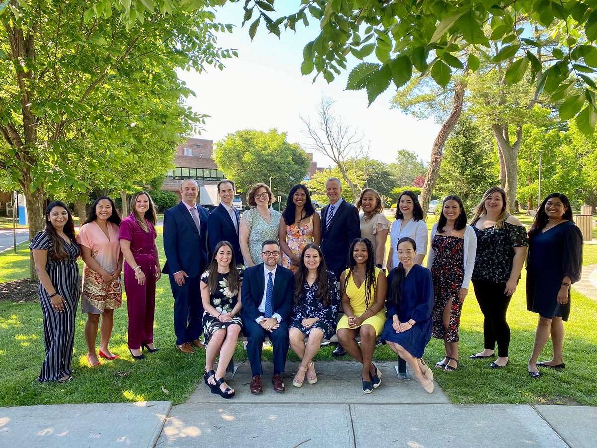 Congratulations to the fourth-year residents who graduated today! 🎉🎊🥳