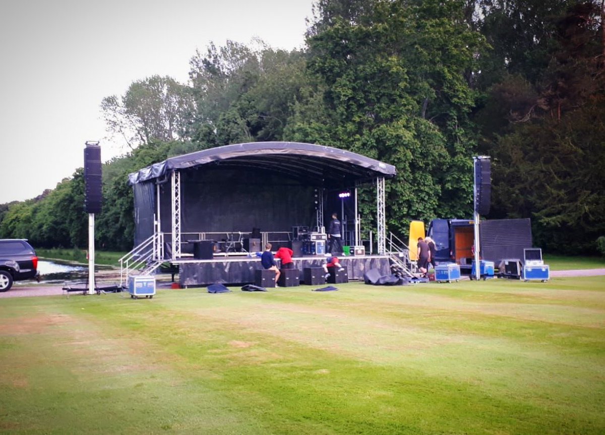 gordonstoun's tweet image. Our Performing Arts &amp;amp; Tech Service were in their element today helping set up for tomorrow’s #ronnieberry jazz and rock concert - we are so looking forward to welcoming parents tomorrow for the first time in, as is the way, too long! #schoolconcert #schoolmusic @GstounMusic