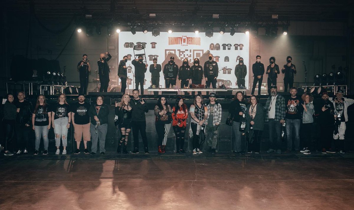 jplatt19's tweet photo. What a FANTASTIC AND INCREDIBLE album #STEOTW @MIWband @ChrisMotionless @chenzomauro @justinxMIW 

Can’t wait to see you all again post TOT 🤟🏻🤟🏻 https://t.co/GkSl8dU0fI