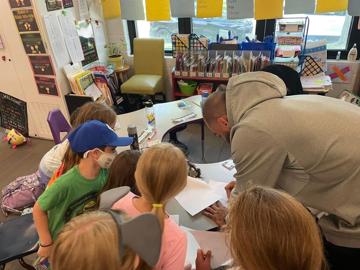 Pattengill alum, and new Detroit Lions TE, Nolan Givan and his family visited Pattengill today and spoke with our students. #BerkleyDifference
