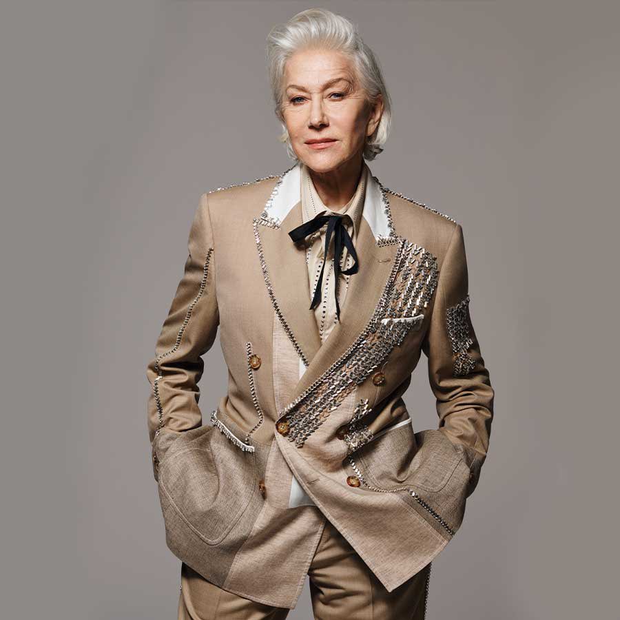 ThreeIcons_'s tweet image. Queen Helen 🖤