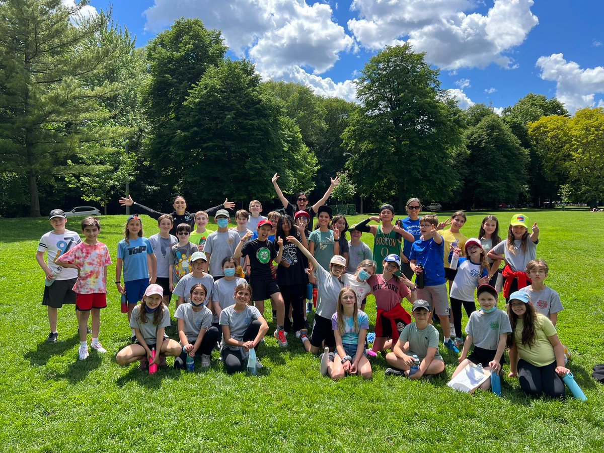 MrsLaschowski's tweet image. A BIG thank you to @PE_Gill for organizing an amazing Track &amp;amp; Field Day! Shoutout to our House Captains who kept the spirit high all day long! #yorklearns @theyorkschool