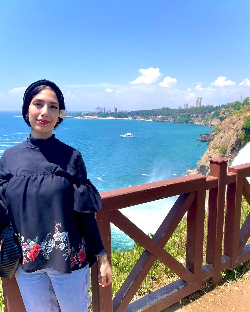 QtReemii's tweet photo. Traveling the world is my new favorite hobby 🥰❤️ https://t.co/YzyFlXjKxO