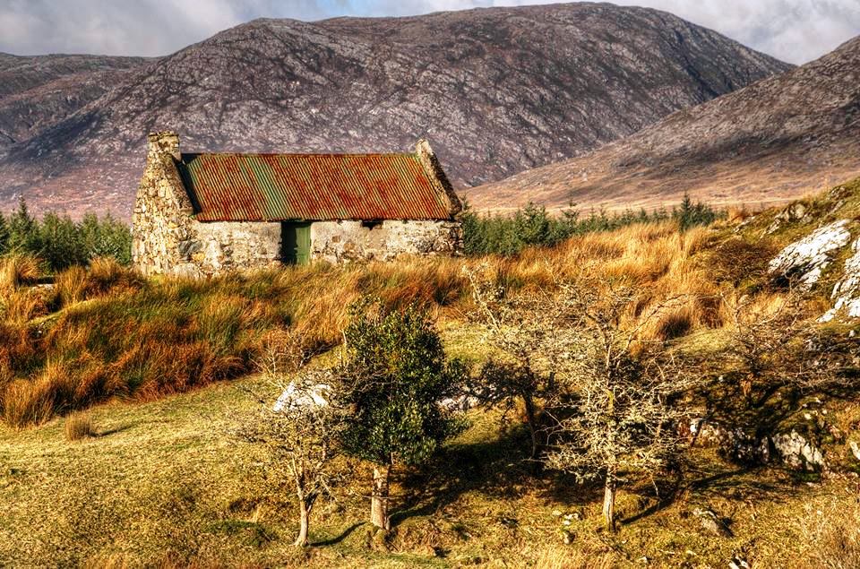 ConnemaraWild's tweet photo. Why I love Connemara - Photo courtesy Trevor Dubber Photography#connemarawildescapes #irelandwildescapes #GreenButton #ireland #galway #irish #discoverireland #nature #wildatlanticway #tourismireland https://t.co/Nudy9rbxBa
