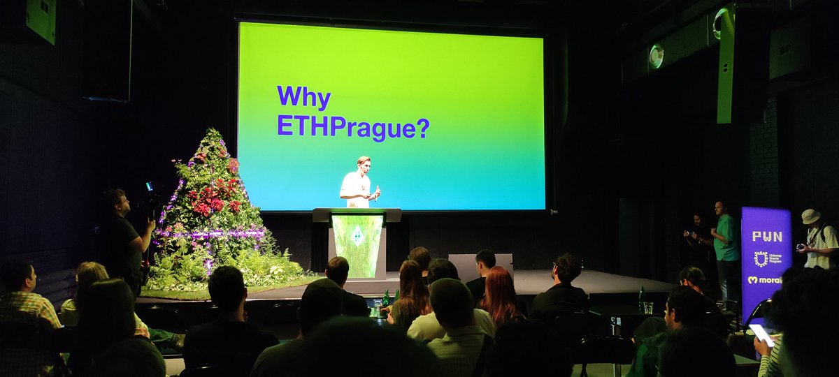 Loving <a href="/EthPrague/">ETHPrague</a> so far! 🇨🇿
Favourite talk of the day was definitely the cryptography talk of <a href="/cryptograthor/">𝚝 𝗁 ⓞ ᴙ</a>! 🌟