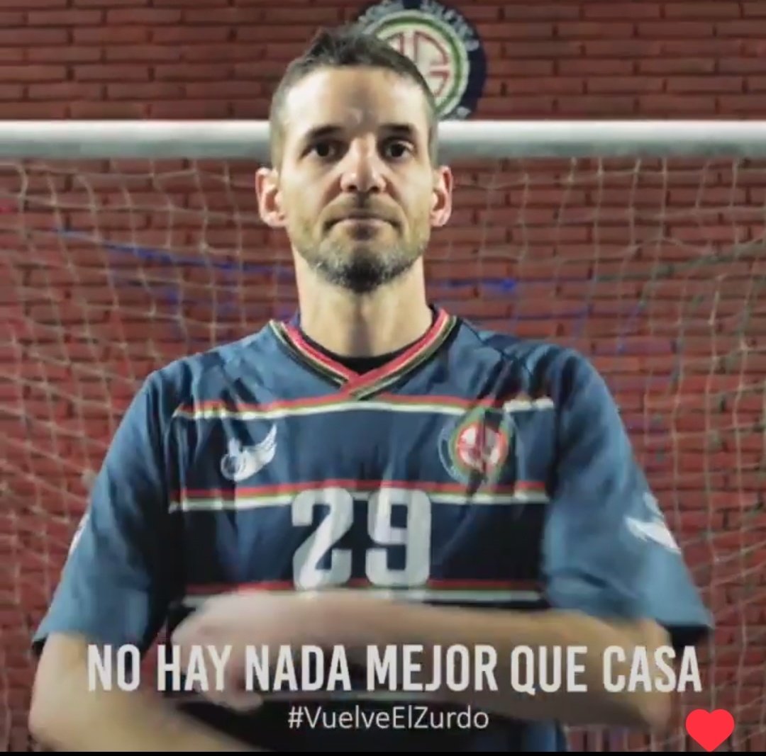 #PrimeraD ¡¡¡Bombazo!!! Tras su paso como DT de Ferro, el Zurdo Amás vuelve a jugar y lo hará en el club donde se formó. Luego de 19 años se pondrá la camiseta de <a href="/AAPrimeraJunta/">A. A. Primera Junta</a>.