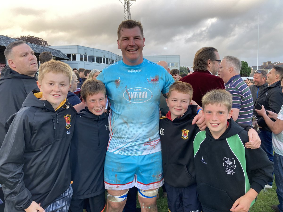 No words needed. <a href="/pughie5/">Haydn Pugh</a> <a href="/Garetheagles/">Gareth Evans</a> <a href="/hookjameshook/">James William Hook</a> #Q4L