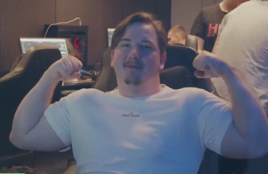 slingercs2 tweet media