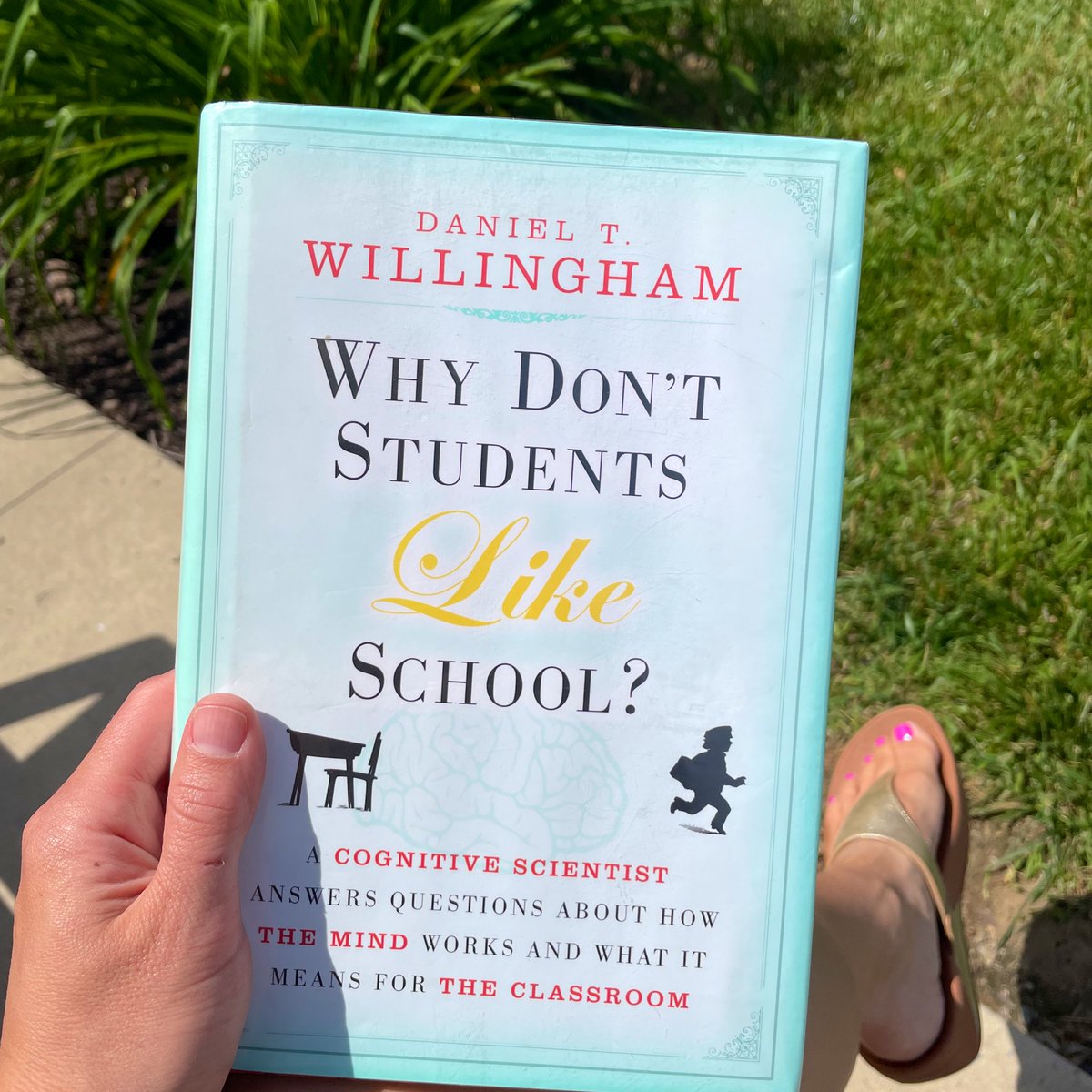 MrsARutledge's tweet photo. #SummerReading ☀️📖😎 #alwayslearning #bookedfortheweekend https://t.co/f7GbjjJQe9