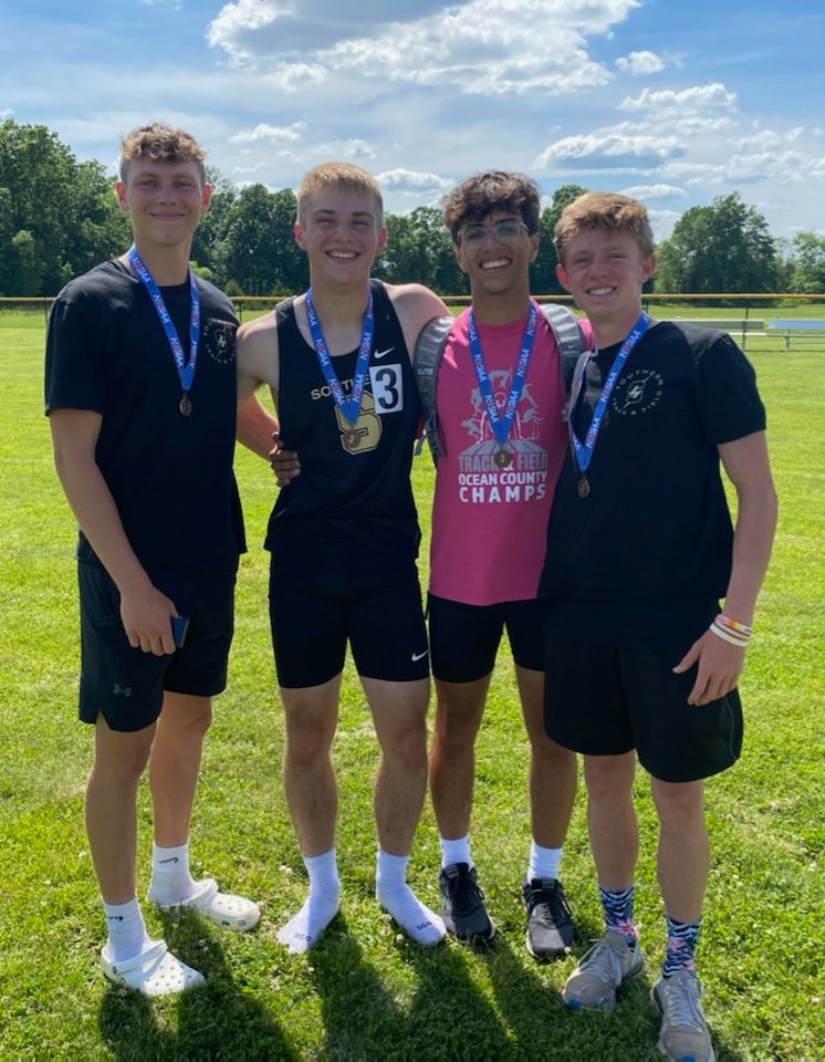 Congratulations  <a href="/SR_Running/">Southern Running</a>. 4x100 team...43.36 new school record  re-breaking record of 43.37. Team places 6th and advance to NJSIAA MOC.  #HSLive