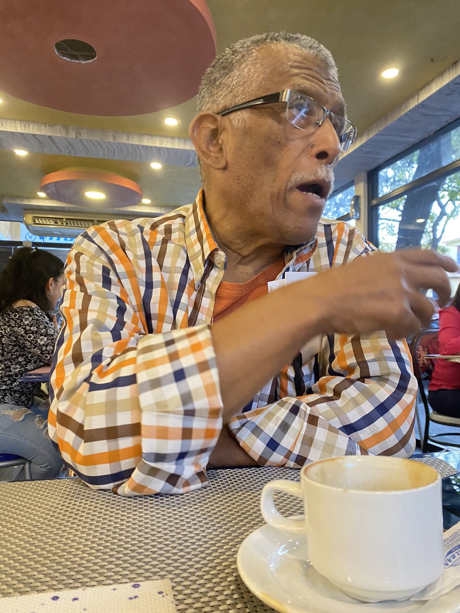 #Elecciones11Jun Las elecciones internas de Caracas seguirán curso normal, para ratificar plancha nacional y regional respectivamente, y serán centralizadas en el CECS de El Paraíso, casa CAP. Aclamado <a href="/MiguelenaAzocar/">Guillermo Miguelena</a> por las bases en la capital. <a href="/adbernabe/">Bernabé Gutiérrez</a>