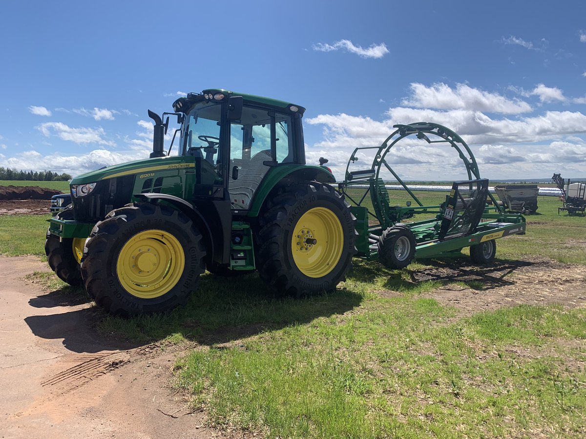Logan_Stephens5's tweet photo. Nice way to end the week by delivering this 6120M and Anderson IFX 720 in-line bale wrapper!  @GDEquipment @JohnDeere #6120M #IFX720 https://t.co/cHnCSe3XGs