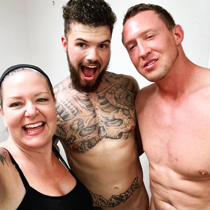 2 pic. So much fun filming these hotties!! Thank you! @PierceParisXXX @inkfit_ @WhamBam_Studios Watch