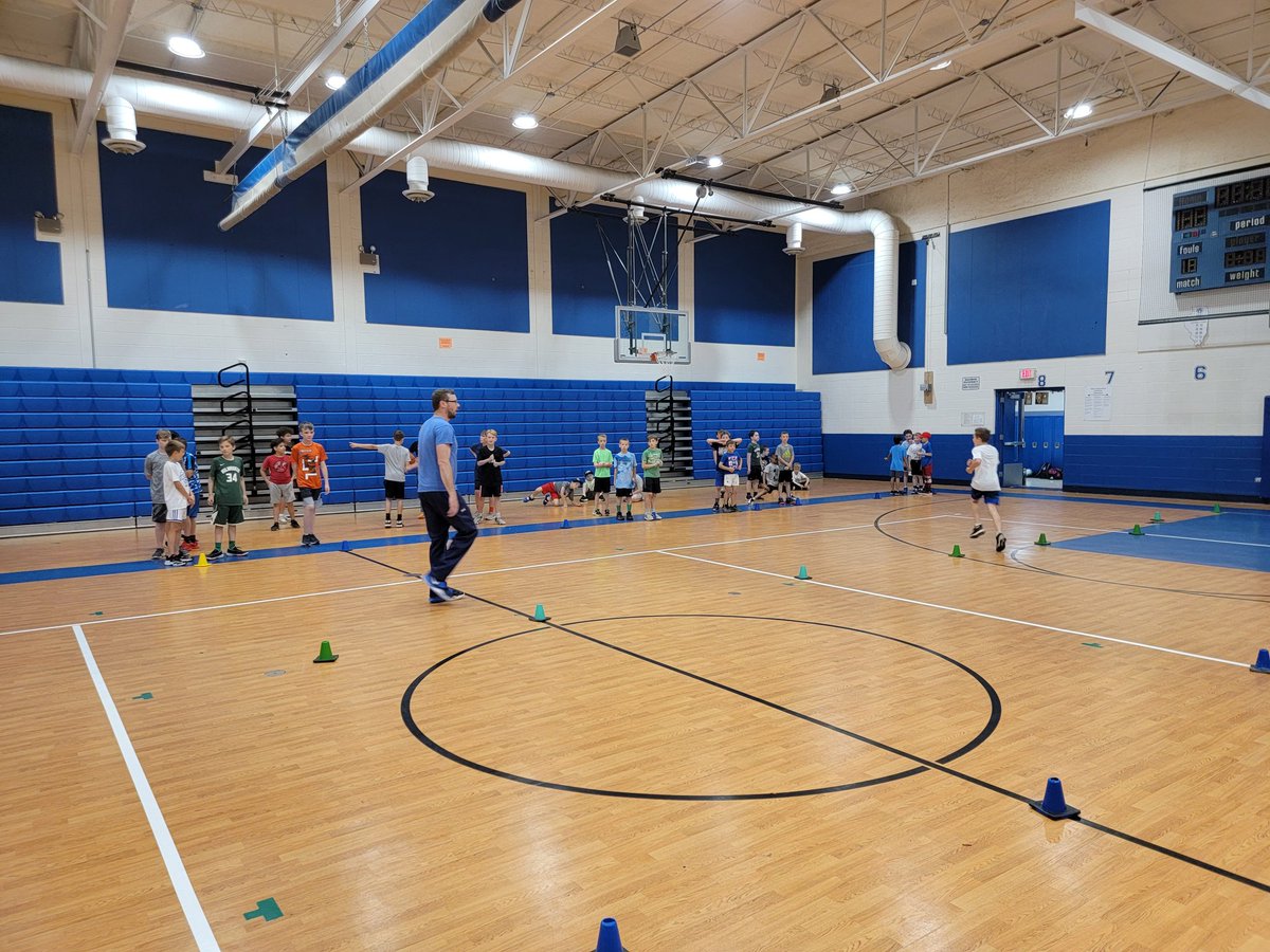 JJHHoops's tweet photo. It's not a Jefferson Basketball Camp if Coach Elliot doesn't put us through a @powerthrubball training session! Sooo many of our JJH guys and girls players do their personal training with him.  It is a key part of our program success. Thank You! #ChampionsPlayHere https://t.co/lLr3ZeIs8H