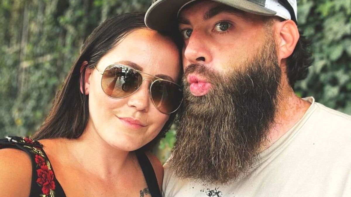 Monsters & Critics: Jenelle Evans slams Chelsea Houska’s dad Randy for insinuating David Eason broke her jaw in resurfaced post https://t.co/aGrWquQvuh #crime #news https://t.co/YCipOHa9jV