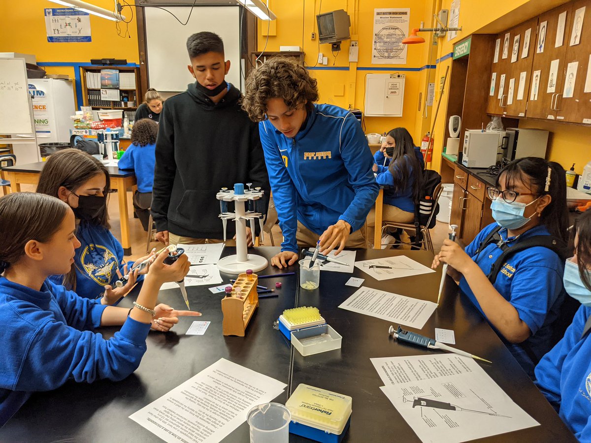 ebhs_science's tweet photo. @ebjets love to help each other learn! Check out @lexi210 Dual Enrollment and Biotech CTE students teaching 9th graders how to micropipette! I think we have some future educators and scientists in the house! ⭐️🌟✨✈️@bpsSTEMdept https://t.co/N3yLN2QYfv