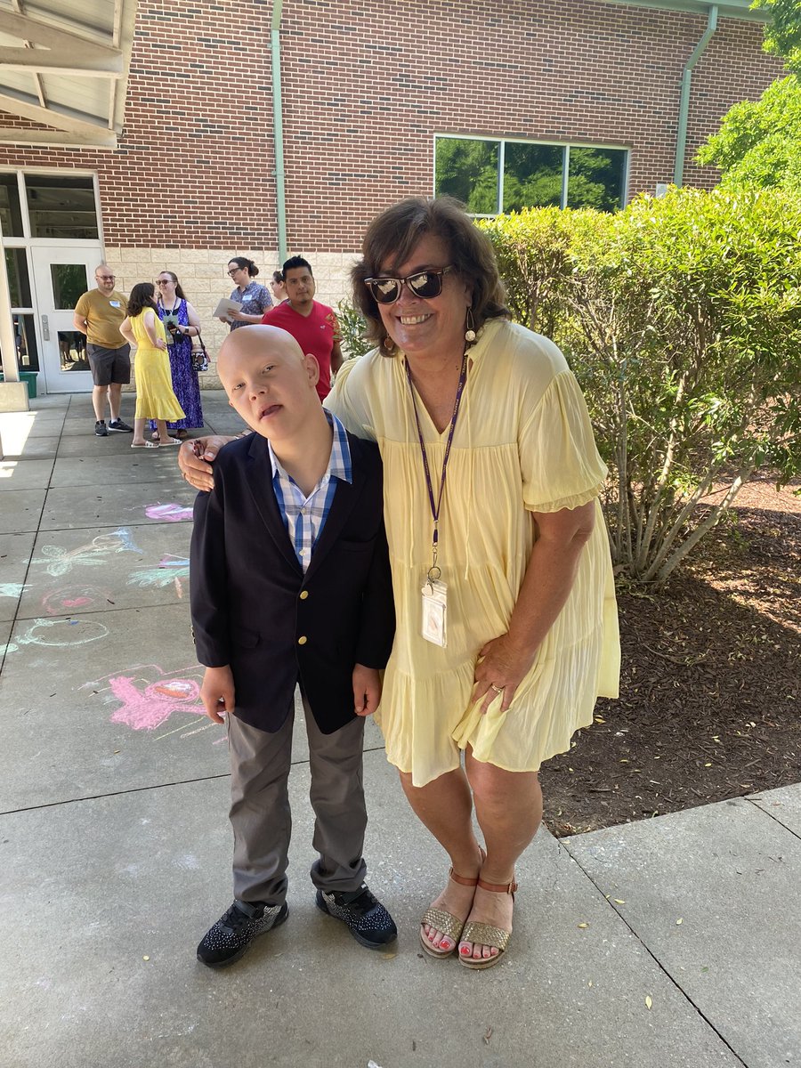 cindirparker's tweet photo. Bittersweet. β€οΈπ Love to see them grow and flyβ¦ hate to see them leave our @Yates_Mill home! ππ€πΌπ@ReneAlfordAP @YMESPTA #proudofyou #keepROCKINGit #wearealwayshereπ₯° https://t.co/KAmdY1ETdr