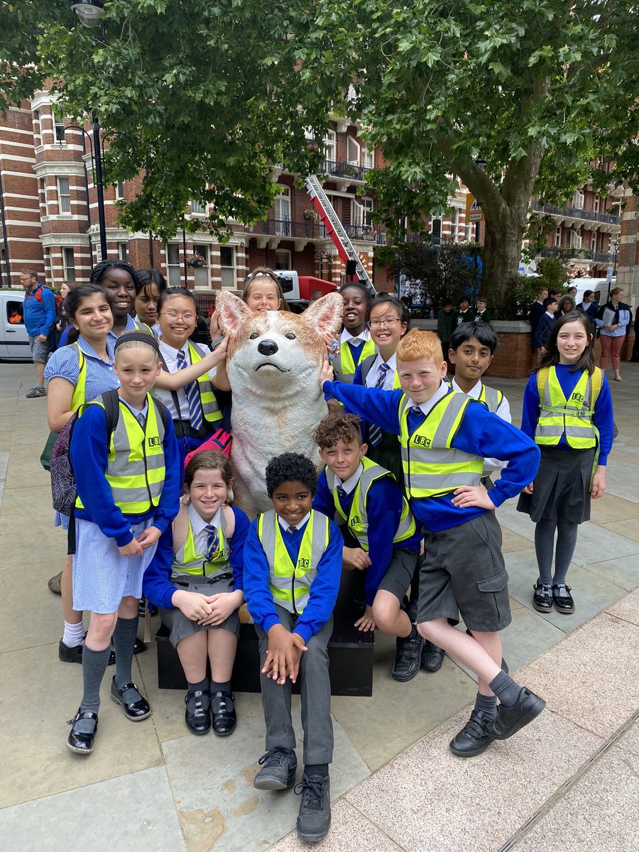 StTeresasHarrow's tweet photo. The Y5 & 6 Faith Ambassadors had a wonderful time yesterday at the @DOW_Ed_Service Pentecost Liturgy in @WestminsterCath, celebrating racial justice, equality and diversity in our community. ⛪️ #StTs #RJED https://t.co/0fBzhQnFZO
