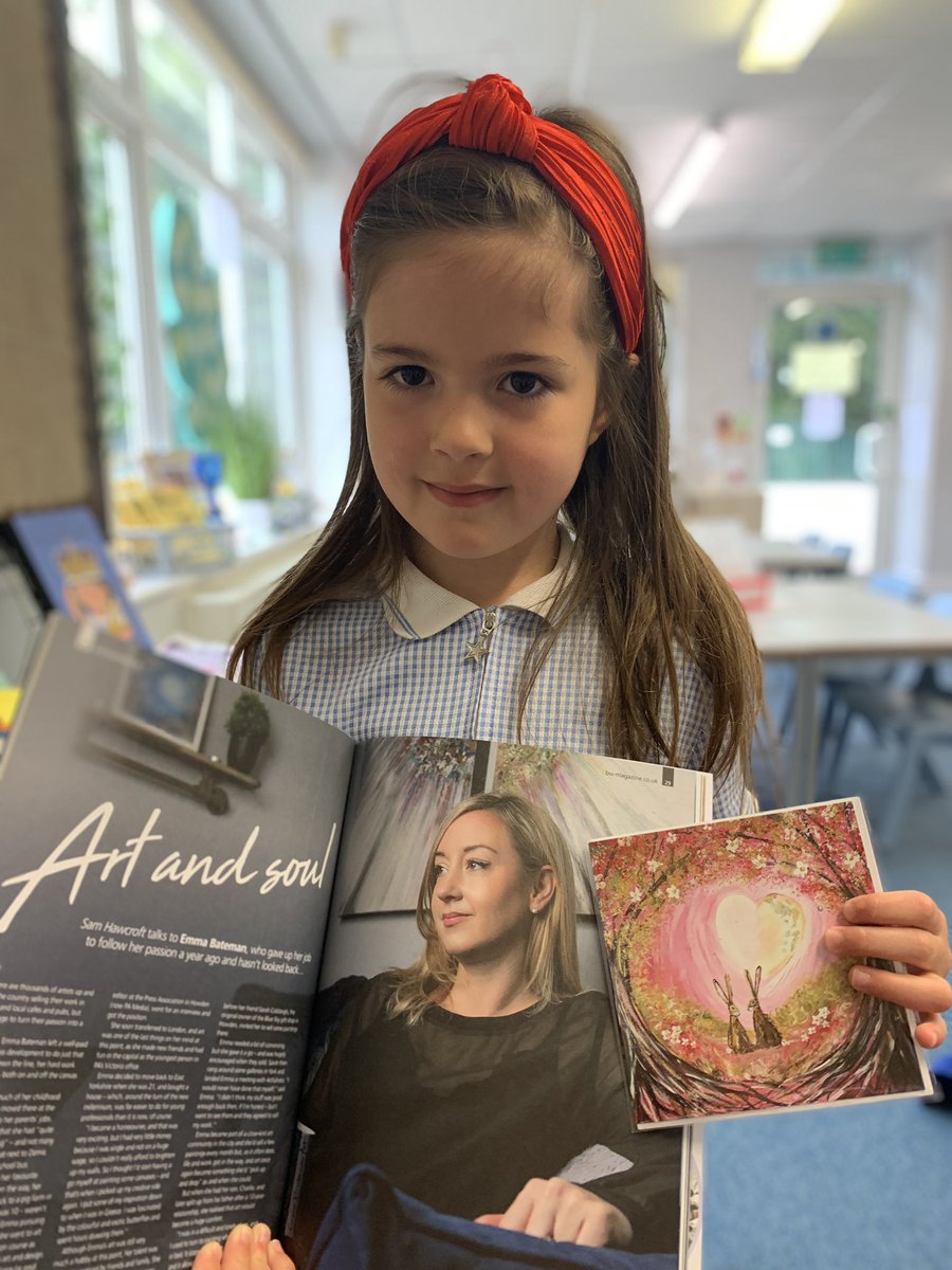 GilberdykeRocks's tweet photo. E was very proud to show us some of her mum’s art work and to tell us about her work as a professional artist after our lesson about different artists yesterday. #GPSart https://t.co/lY0ZngAaaM