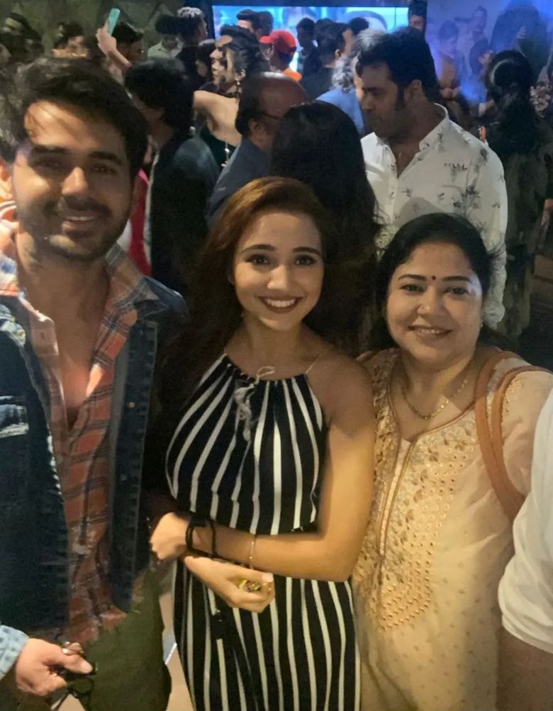 I'm seriously not in my senses right now. Like this was totally unexpected. Subah se itni cheeze ho rahi hai. Nazar na lage! This is damn precious 🥺💗🧿😭🤞
#AshDeep