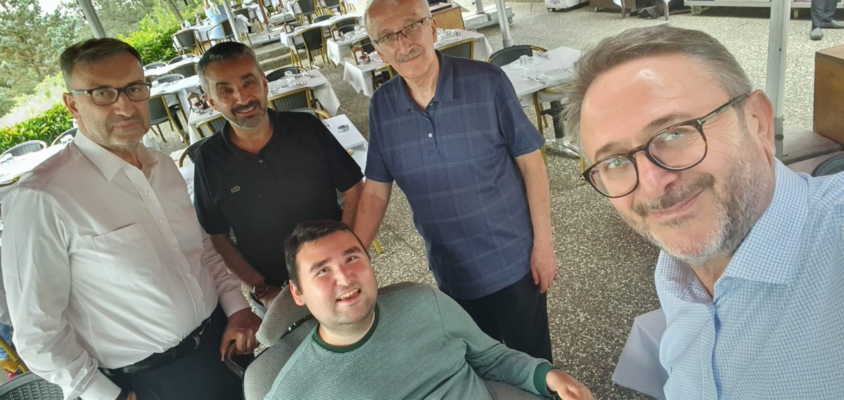 Geçen ay Cuma namazında cami cemaati tarafından dışlanmam, canım hocalarımı ve amcalarımı çok üzmüş olacak ki, beni Cuma namazına elleriyle getirdiler. Allah onlardan razı olsun...<a href="/coskunyilmaz66/">Coşkun Yılmaz</a>