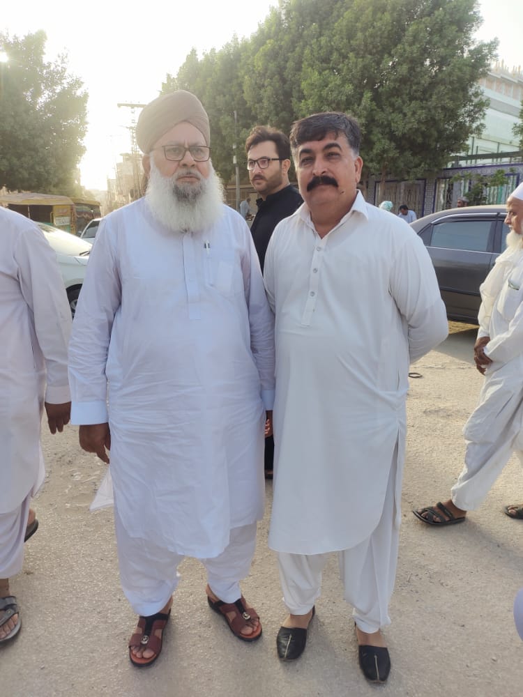 Sakrand's tweet photo. Abdul Hameed Arain with Sultan Riaz ul Hasan grandson of Sultan Haq Bahu  at Sanghar. https://t.co/gQdwOYZHBA