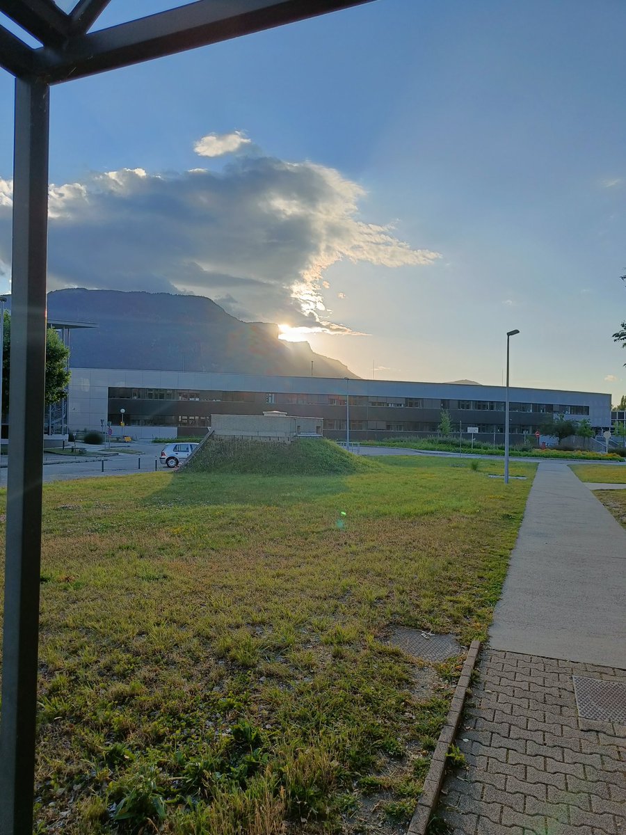 A great beamtime at #BM31 <a href="/esrfsynchrotron/">European Synchrotron</a> almost done. Collected some nice in-situ diffraction and absorption data with this great beamteam! <a href="/RPittkowski/">Rebecca Pittkowski</a> <a href="/JetteMathiesen/">Jette Katja Mathiesen</a> <a href="/UlrikFJ1/">Ulrik_F-J</a>