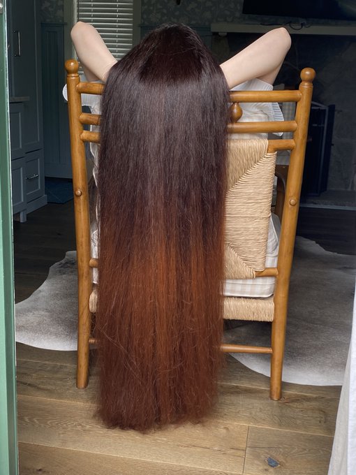 What do you think of the length of my hair?  Do you think they reach the buttocks, thighs, knees?  A