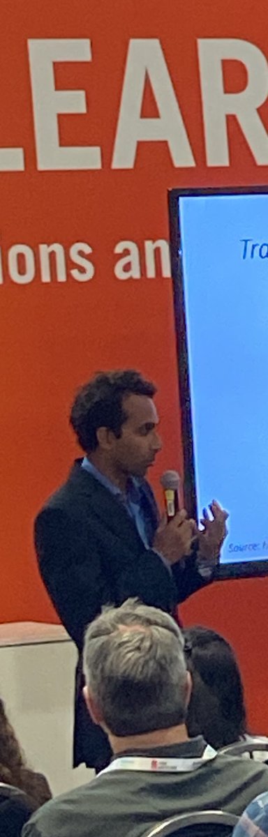 myfaka1908's tweet photo. Standing room only at the CIV track hub where Ravi Gupta is discussing COVID variants and vaccines.  #ASMicrobe https://t.co/YVOx75e6nj