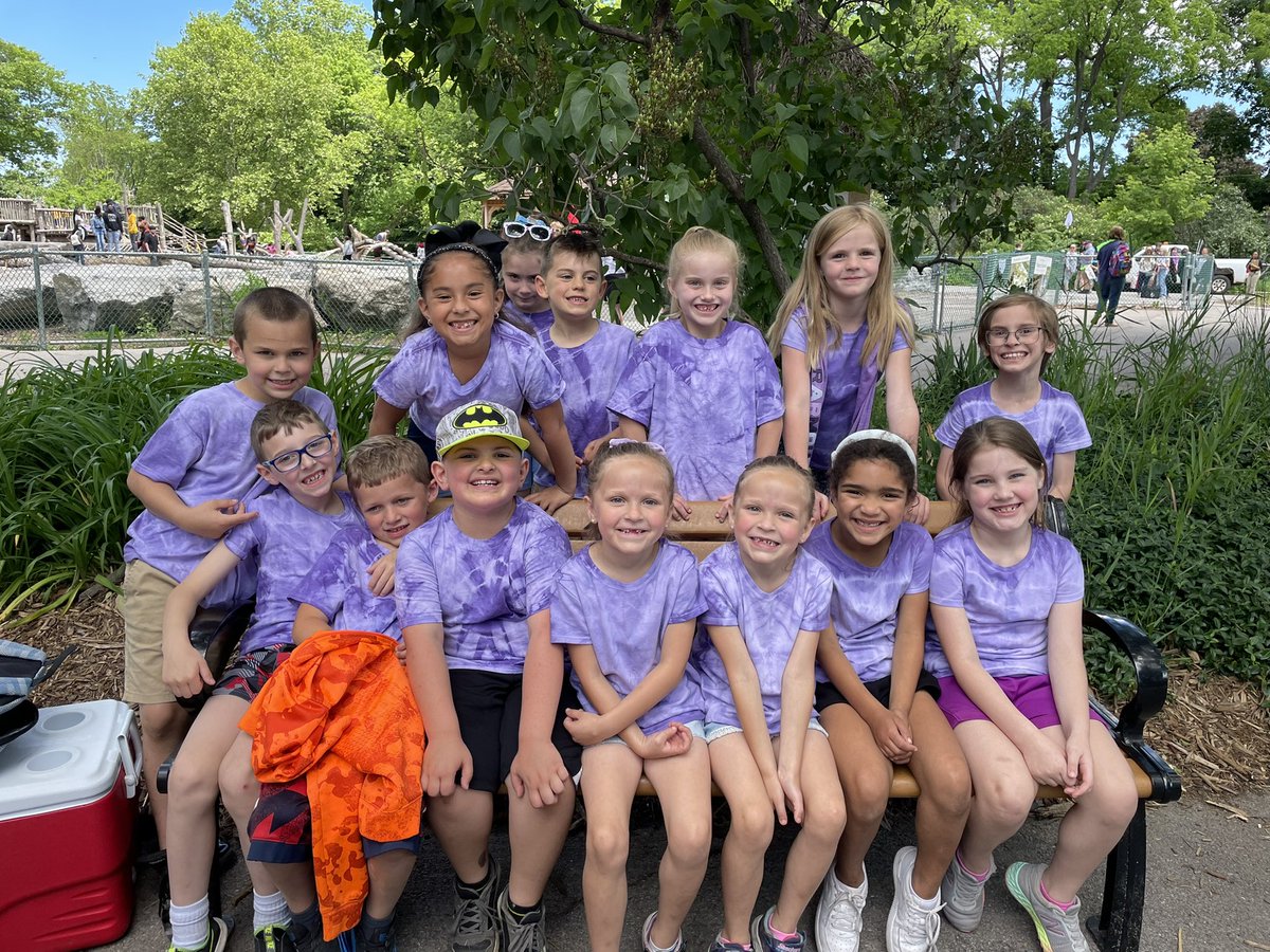 MissBusbyMES's tweet photo. We had a blast at the Seneca Park Zoo today! #midlakespride https://t.co/RR6XlnWcUs