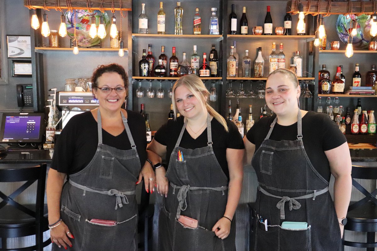 Gallowaydining's tweet photo. Say hello to a few of the amazing ladies on our staff 👋💙 https://t.co/1d1HpCkzk6