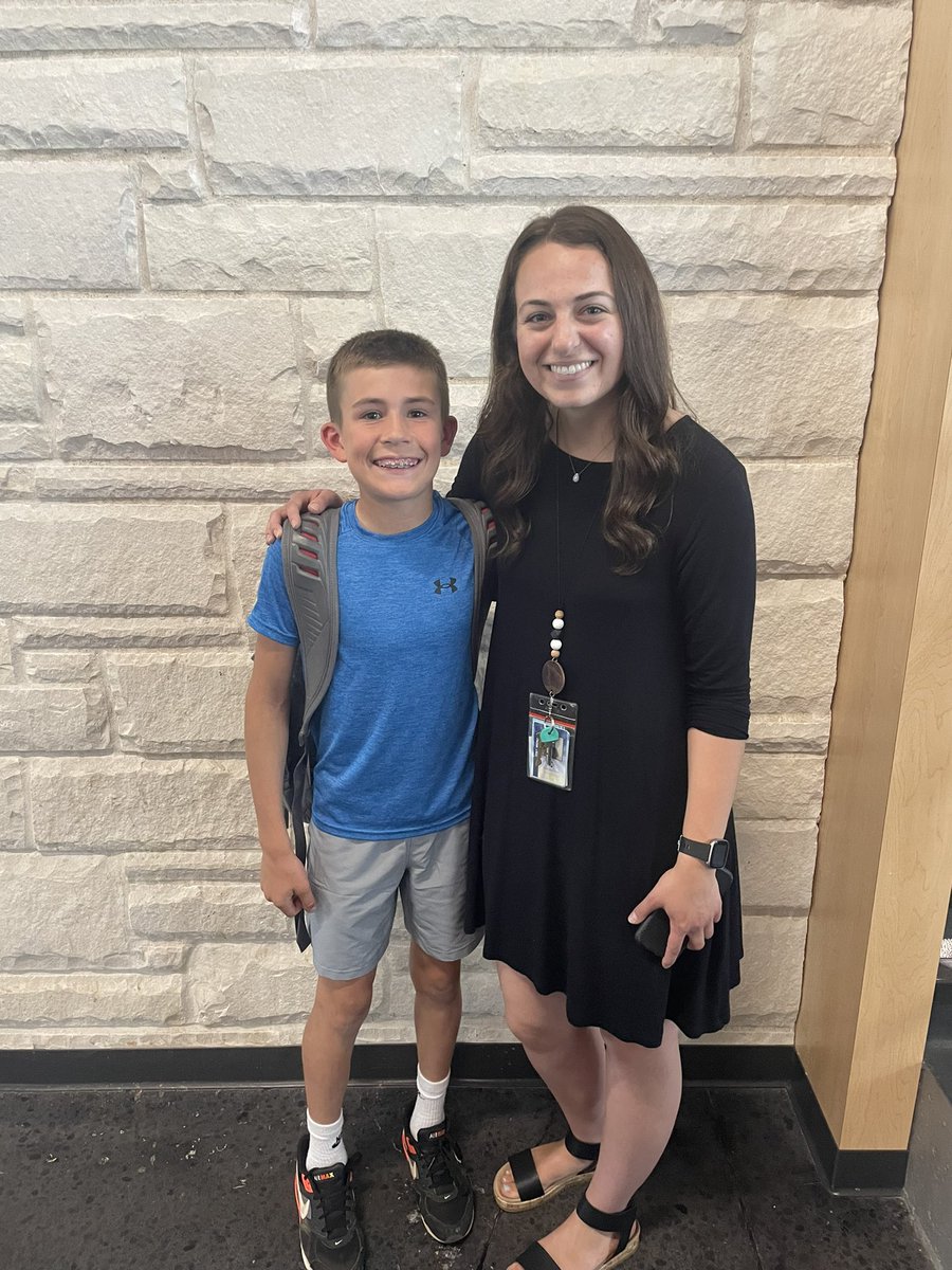 ebertjess's tweet photo. Thank you @tosaschools educators for everything you have done this year. We are so fortunate to have dedicated staff that give their best each and everyday. My boys were lucky to have two of these incredible teachers! #farewell2122 https://t.co/lQC4aIC0ig