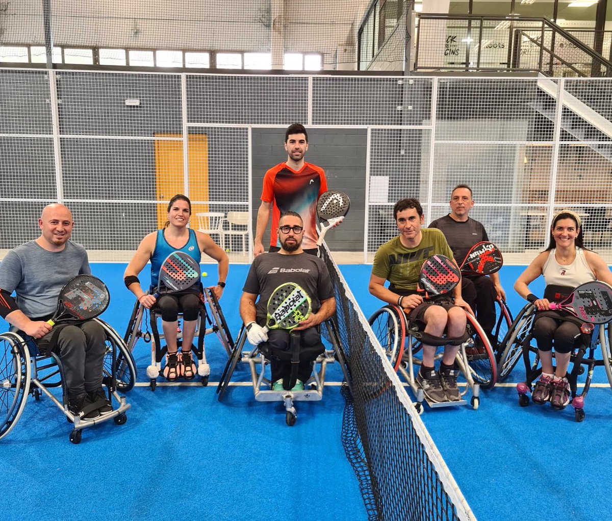 CEPACatalunya_'s tweet photo. ☀️
Que tingueu un bon divendres!! 

Nosaltres ja estem a la recta final de la 3a temporada de la nostra Escola d’Iniciacio i Perfeccionament de Pàdel en Cadira 🙌

Seguim creixent junts, #TeamCEPACatalunya 🤜🤛🥰

@FCatalanaPadel @padelarium @mueveteyaccede @fcedf_ @FEDEDDF https://t.co/ldUwYTN4pp