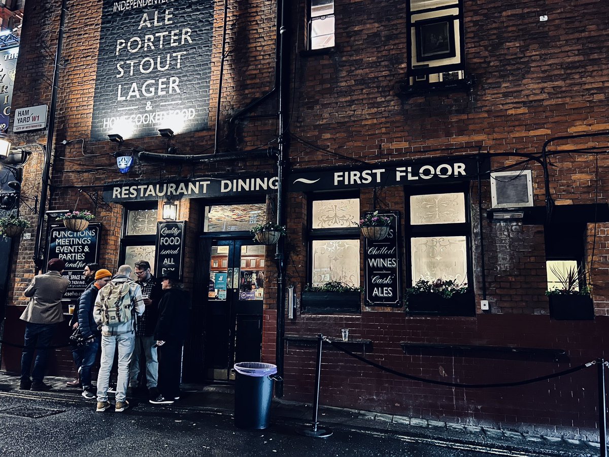 nadim_c's tweet image. #London #StreetPhotography