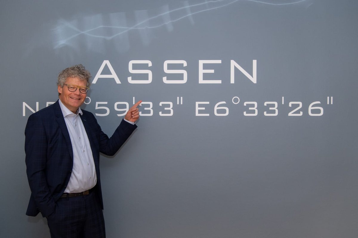 Op dinsdag 21 juni aanstaande neemt <a href="/bobbergsma/">Bob Bergsma</a> afscheid als wethouder. Graag nodigen wij je uit voor een informeel en persoonlijk afscheid tussen 16.00 en 18.00 uur in De Nieuwe Kolk. Wil je langskomen? Stuur dan een mail naar m.bouma@assen.nl. Meer info: bit.ly/3zv8lUE