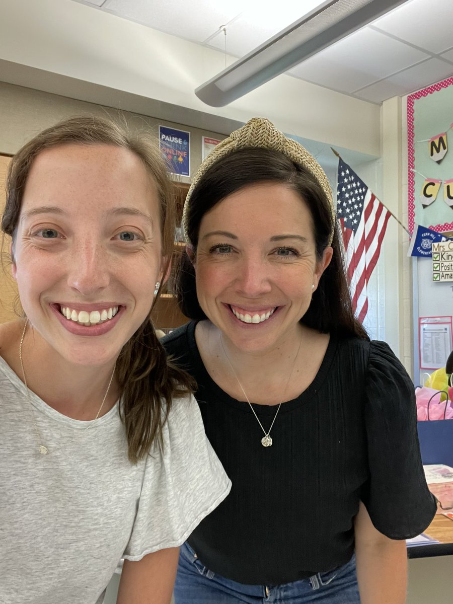 First day ➡️ Last day! 💙 So lucky to have @MsMcCullough__  by my side this year! 😊